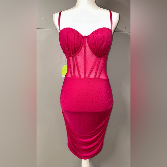 Robe D'Été Primark UK18 - Fushia Foncé - Bretelles Fines - Longueur 64cm - 100% Polyester - Neuf Sans Étiquette